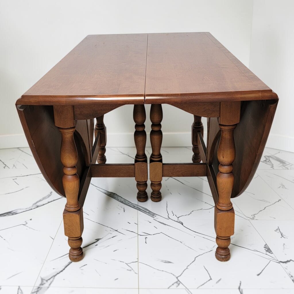 8700 Vintage Early American Solid Maple Extension Drop-Leaf Gateleg Dining Table