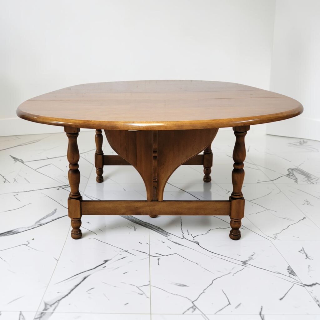 8700 Vintage Early American Solid Maple Extension Drop-Leaf Gateleg Dining Table