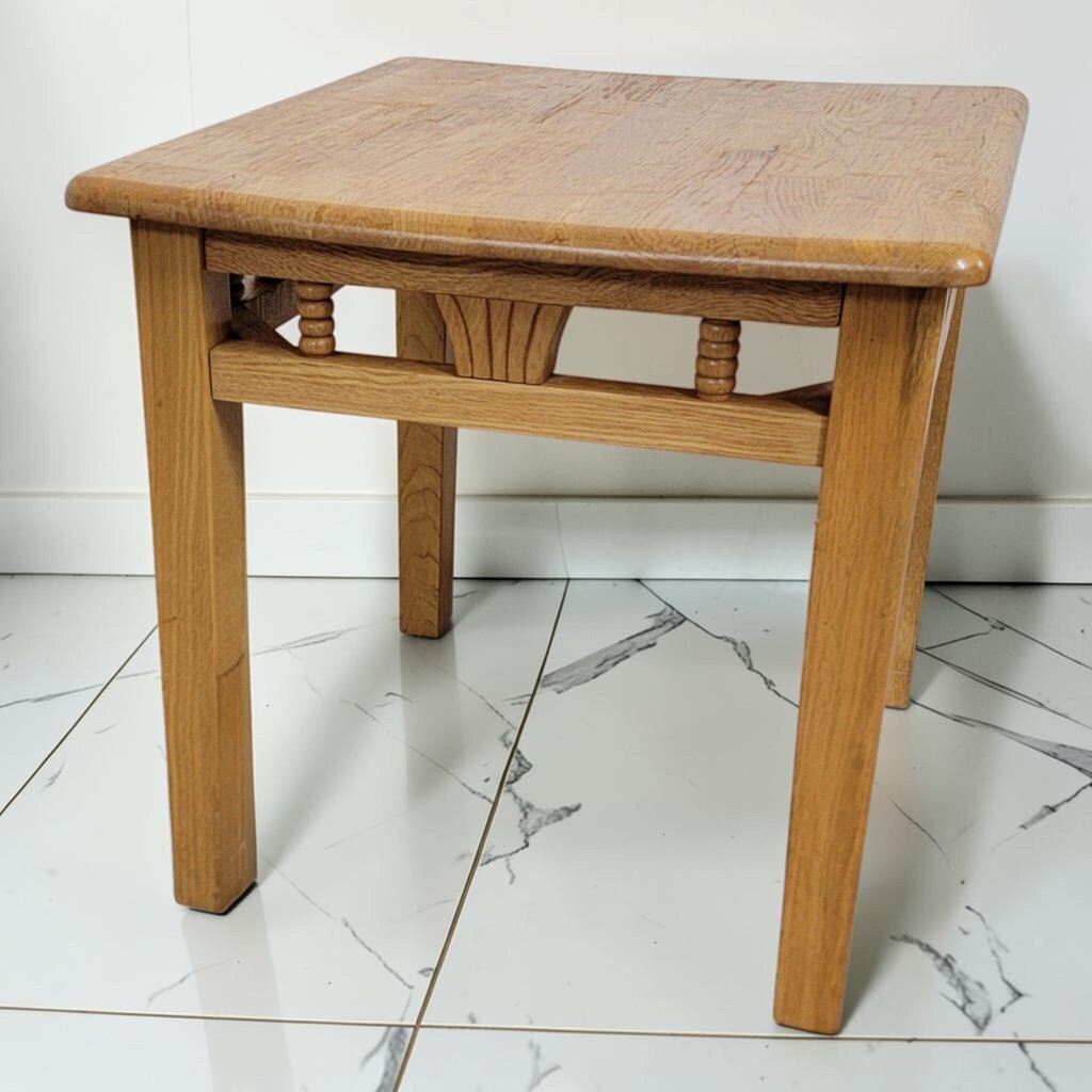 8740 Light Oak Wooden End #Table with Spindle Accent