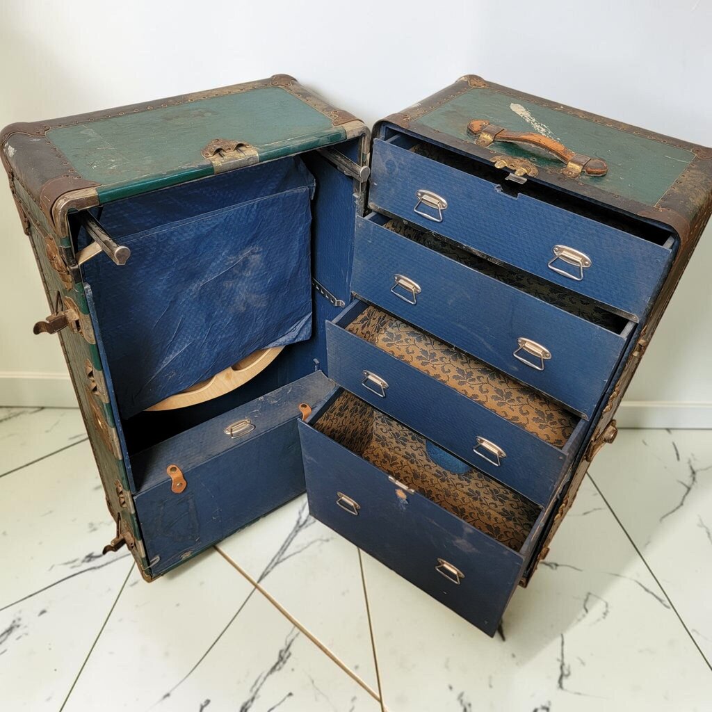 8747 1930's Green Antique Steamer #Trunk
