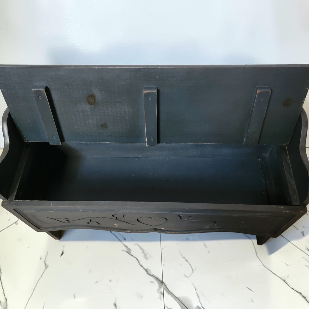 8779 Navy Heart #Bench
