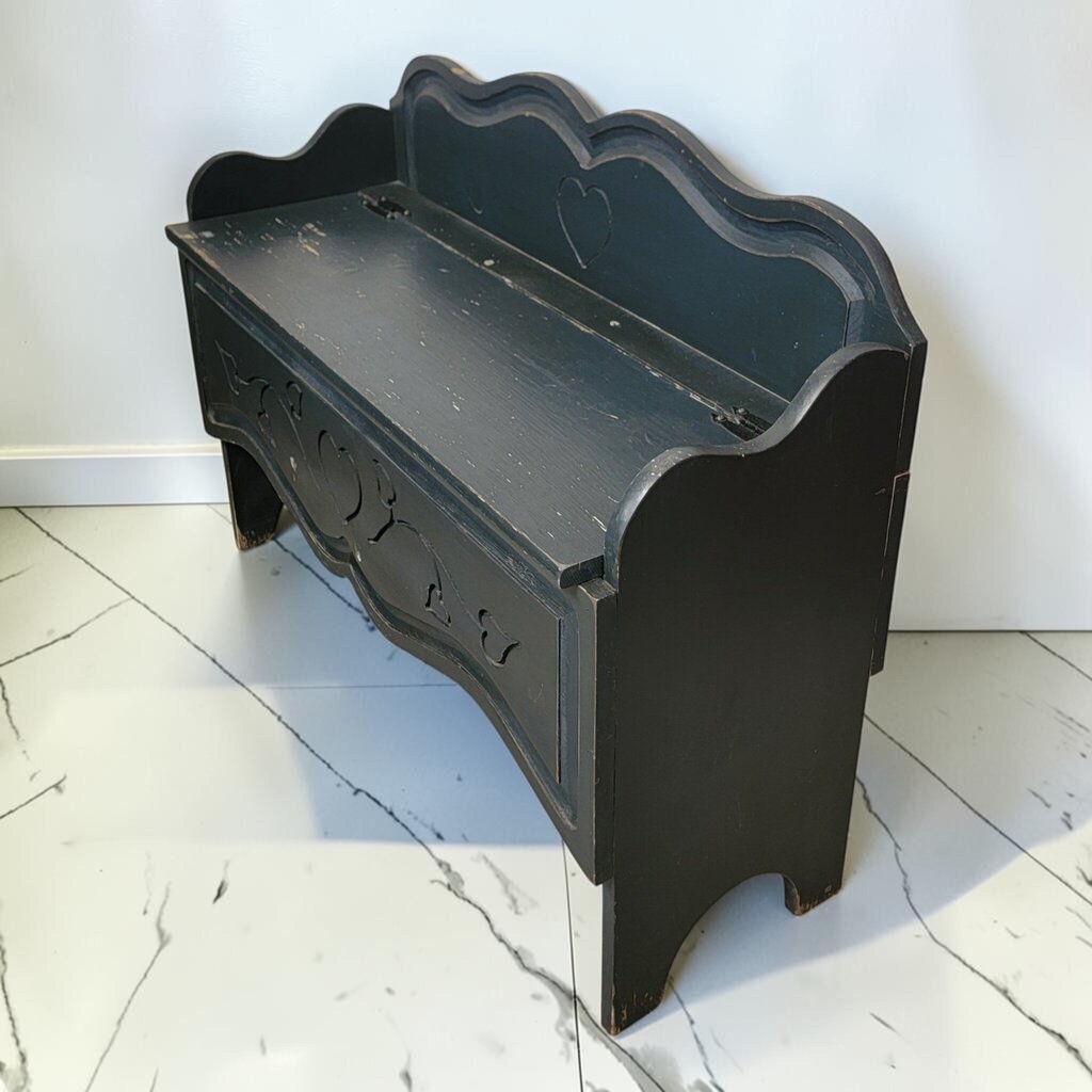 8779 Navy Heart #Bench