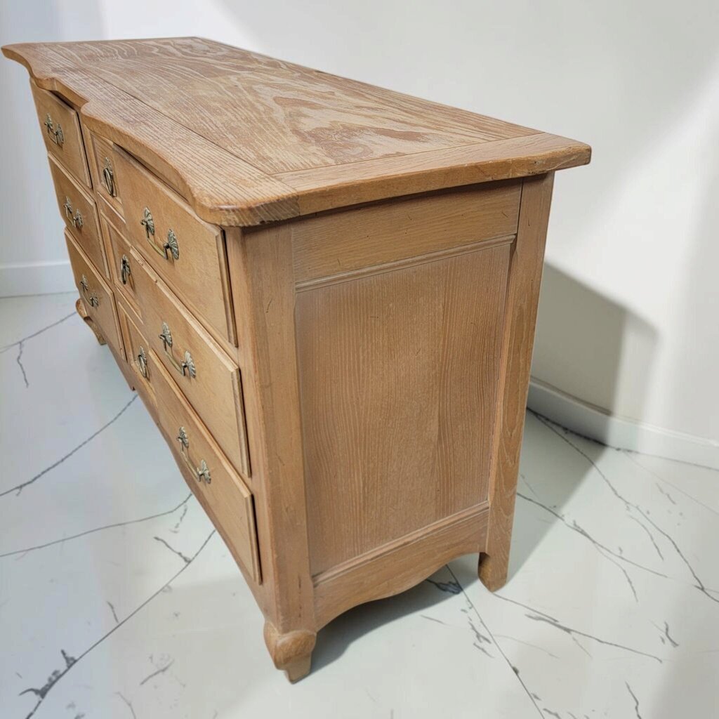 8813 Vintage French Provincial Nine-Drawer #Dresser