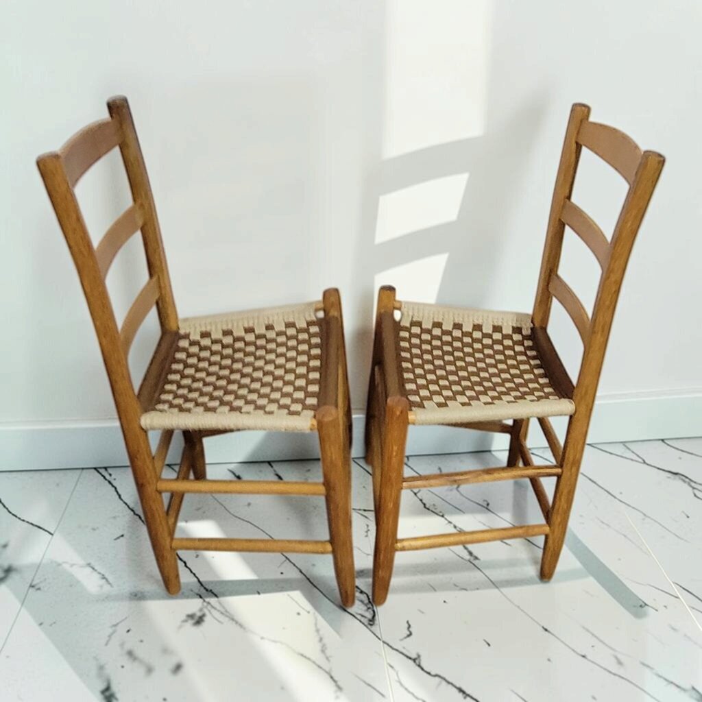 8821-8822 American Shaker-Style Ladderback Chairs