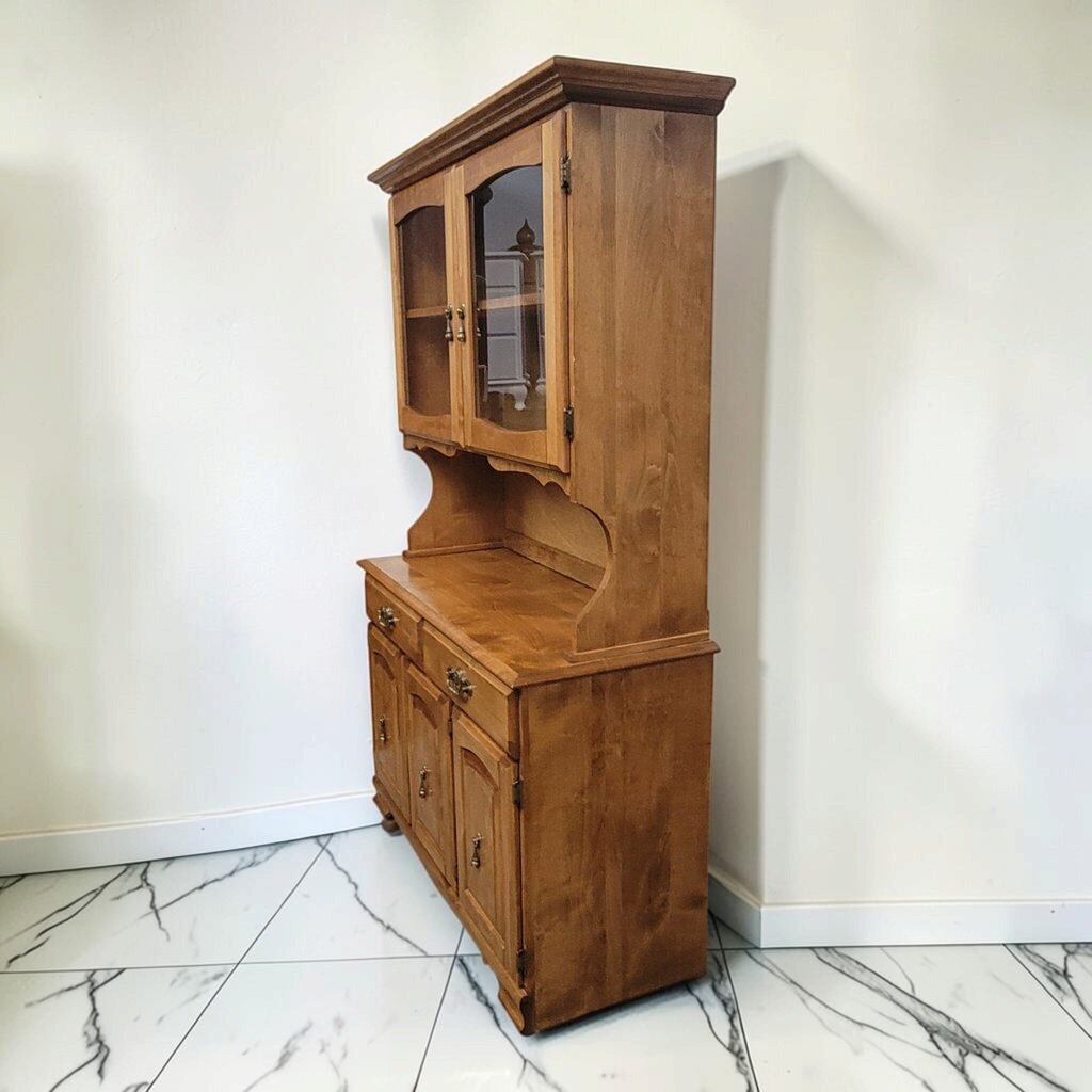 8838 Early American Style Two-Piece Maple Hutch ~ FURNITURE