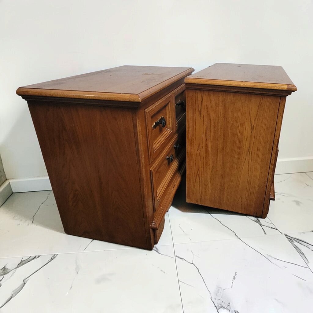 8845-8846 Oak Traditional 2 Drawer #Nightstand