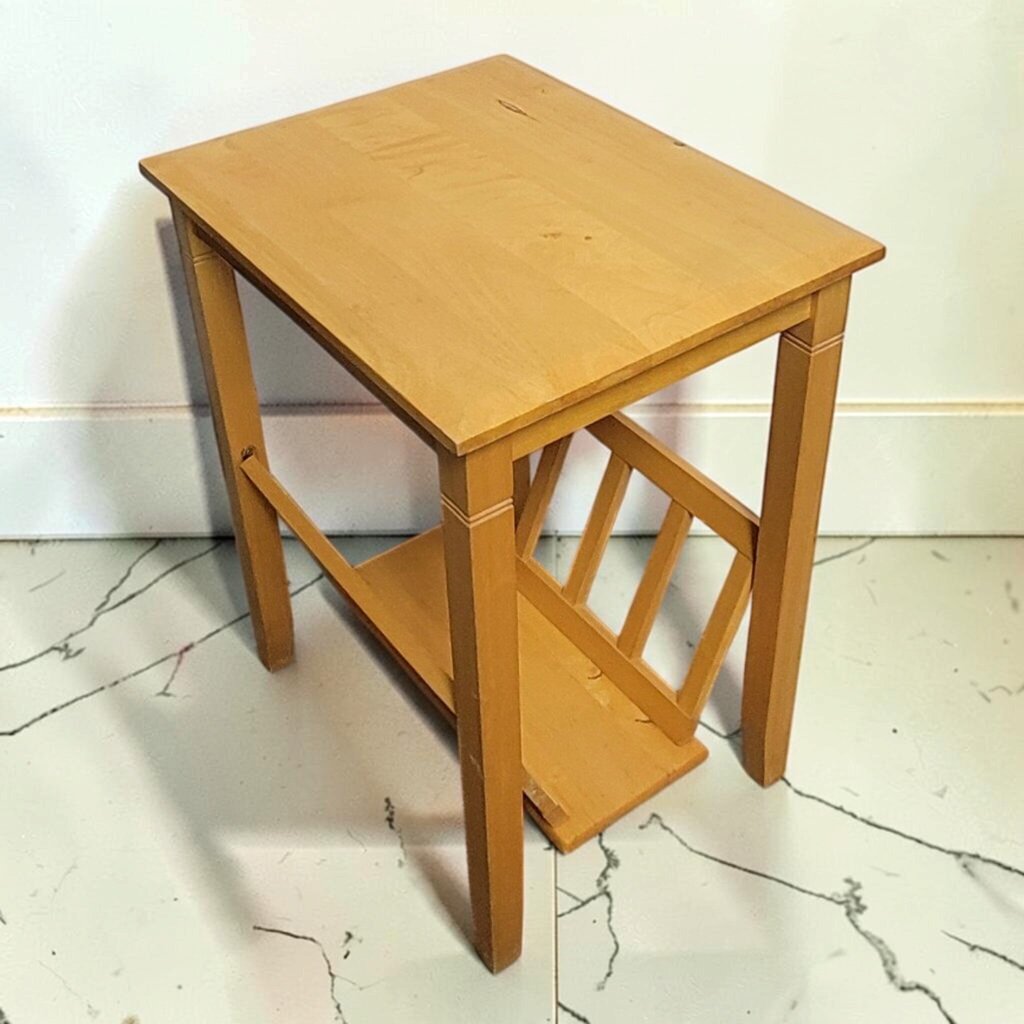 8847 Wooden Magazine Rack End Table