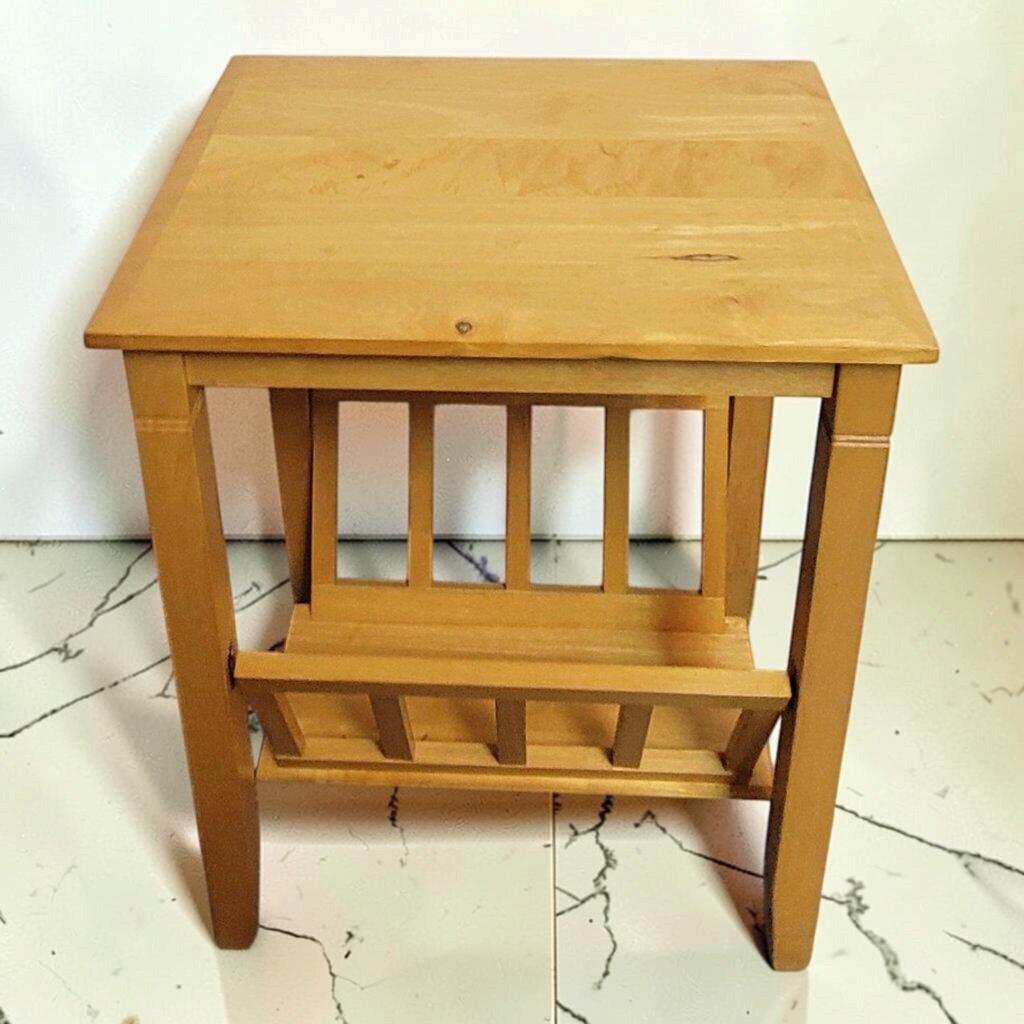 8847 Wooden Magazine Rack End Table