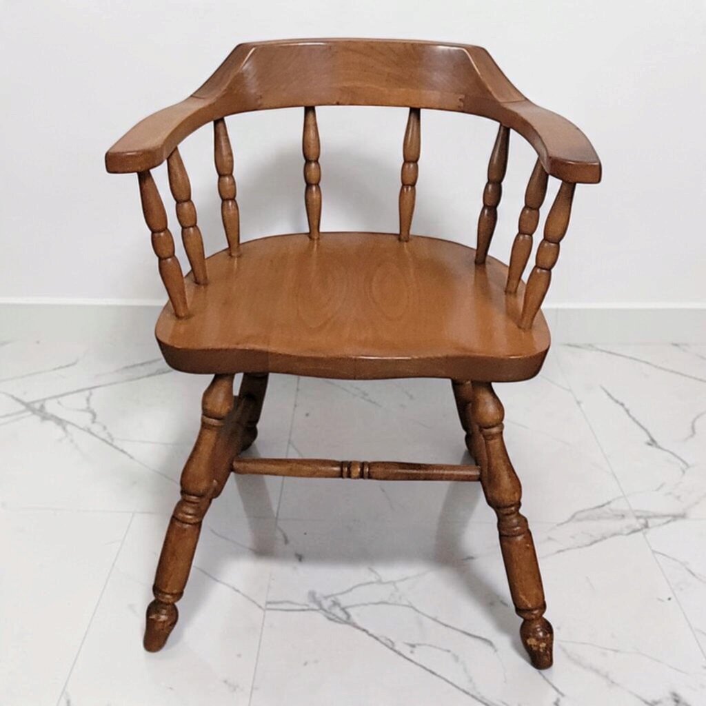 8854 Vintage Captains Chair Used ~ FURNITURE
