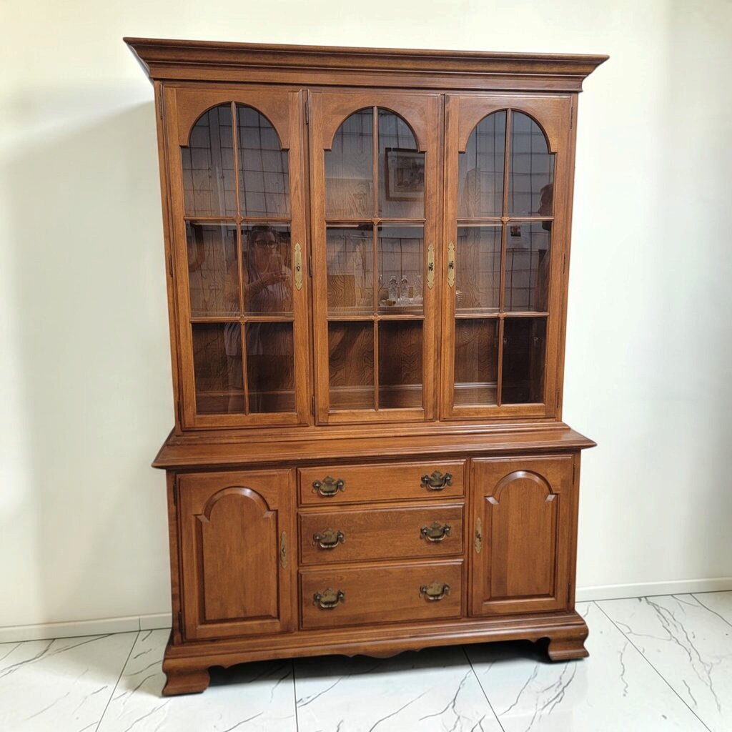 8859 Ethan Allen Maple #Hutch