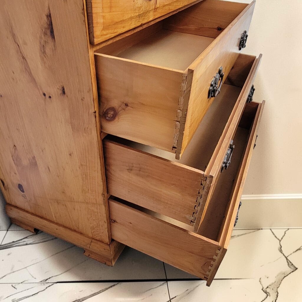 8873 Mid-20th Century Colonial Revival Knotty Pine Vintage 7 Drawer Chest has Tight Bottom Drawer