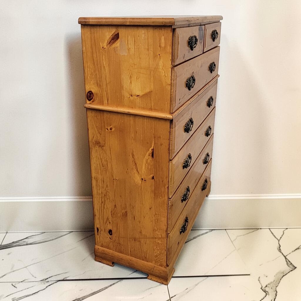 8873 Mid-20th Century Colonial Revival Knotty Pine Vintage 7 Drawer Chest has Tight Bottom Drawer