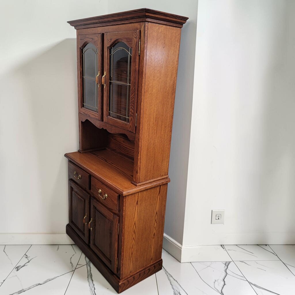 8895 2 Piece China Cabinet #Hutch