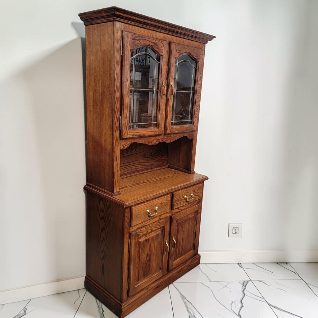 8895 2 Piece China Cabinet #Hutch