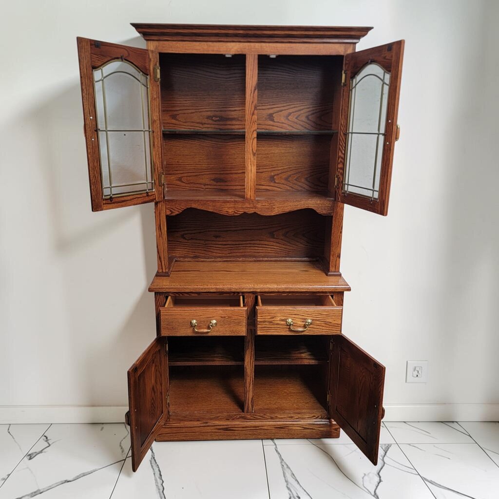 8895 2 Piece China Cabinet #Hutch