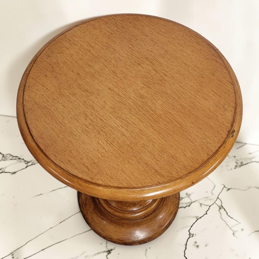 8911 Round Wood Pedestal Table