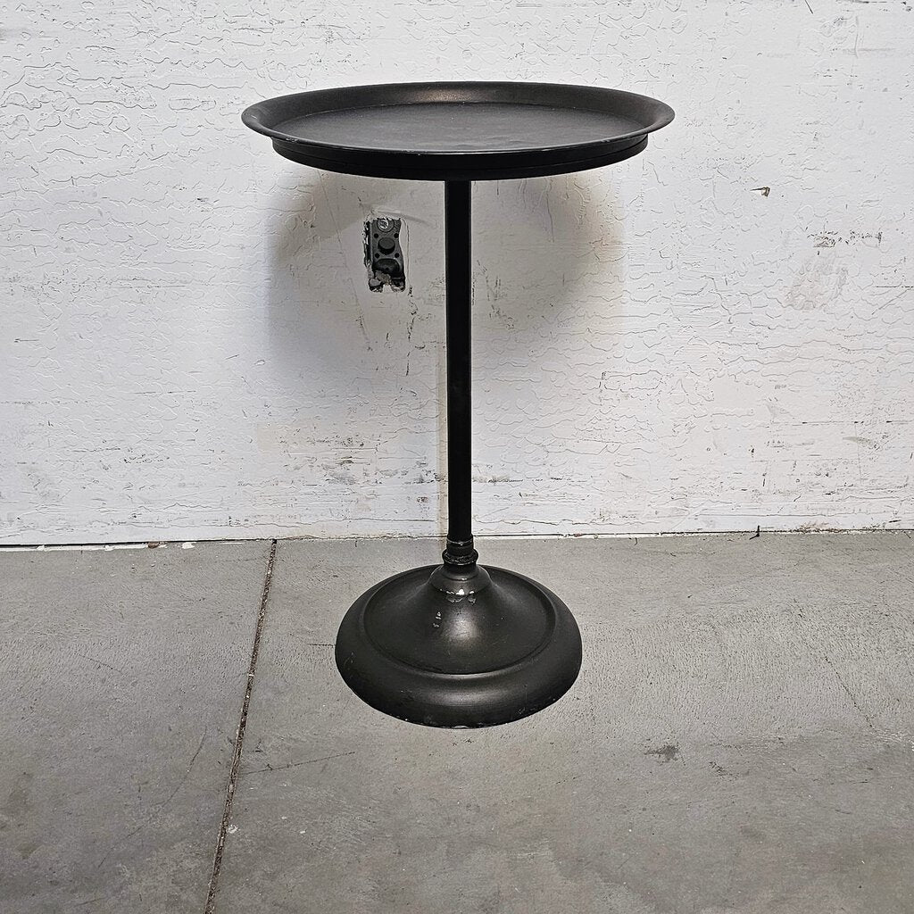 ROUND INDUSTRIAL BLACK METAL ACCENT TABLE