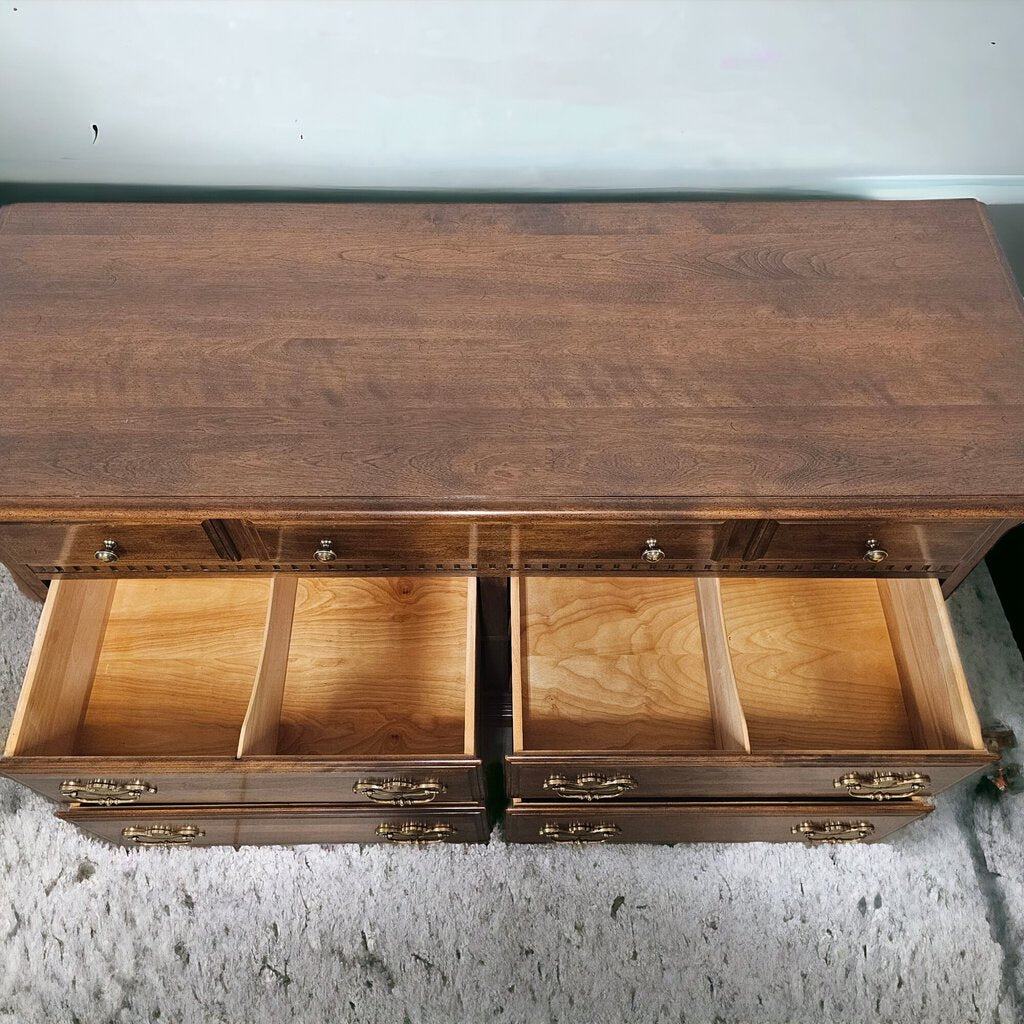 4865 Colonial Maple 7 Drawer Dresser